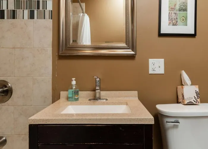 Flexhome Wicker Park - Stylish 2br - Sleeps 6 *